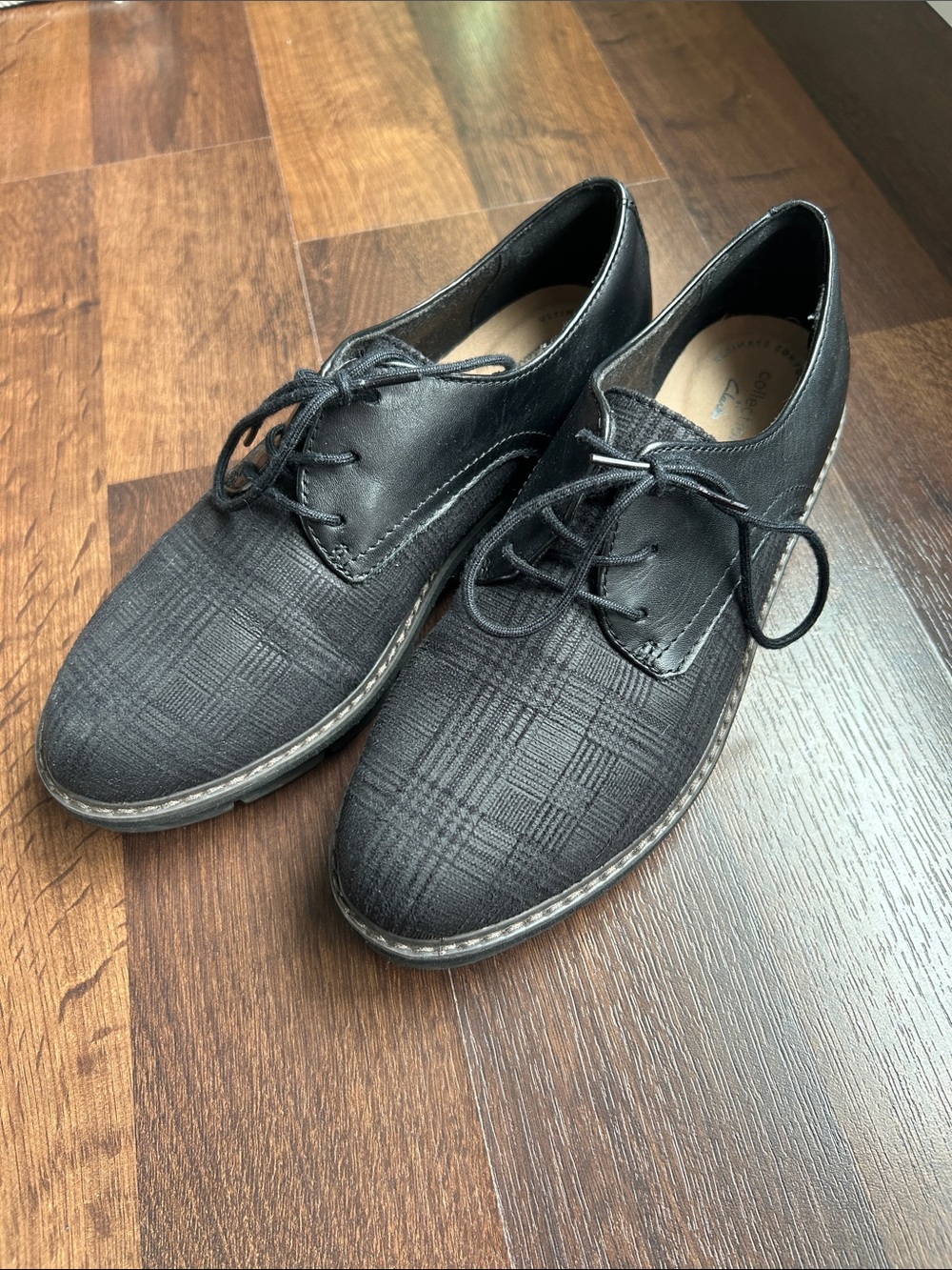Clarks Black Plaid-Textured Derby Shoes